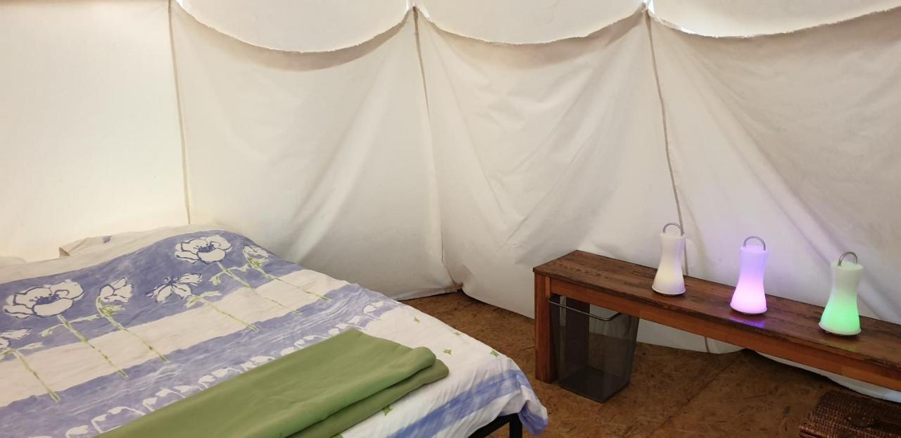 Campismo de Luxo Tipische Trekkershut - Le Soustran Neuvic (Correze)